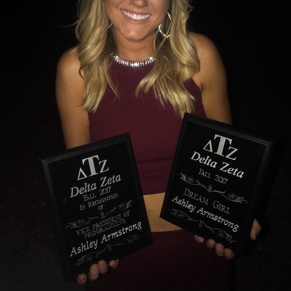 Maroon two piece formal dress - Picture 3 of 4